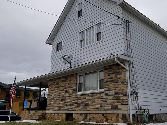 2nd image of 1719 Ash St