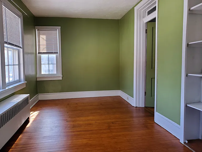 39 W King St #6 — Photo 9