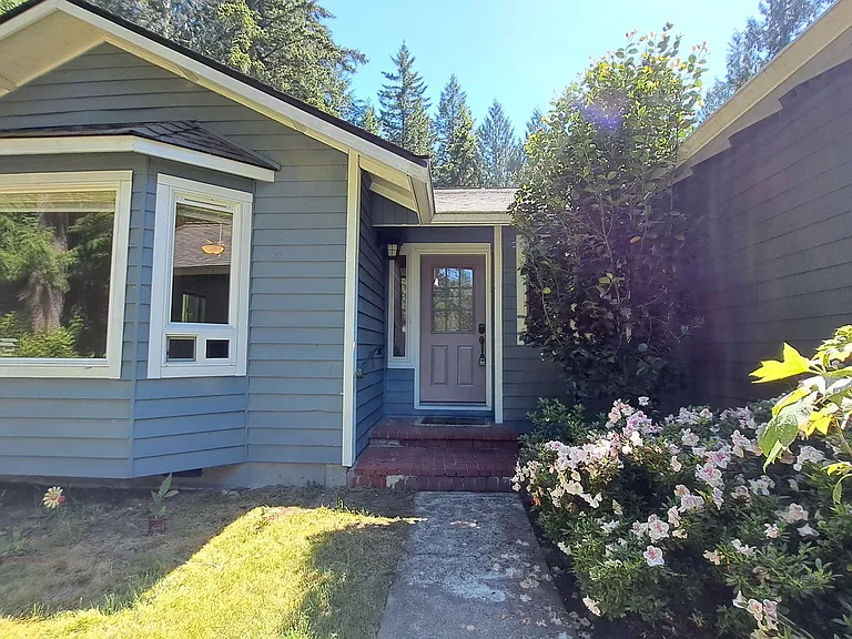 14665 NW Honeyhill Loop — Photo 2