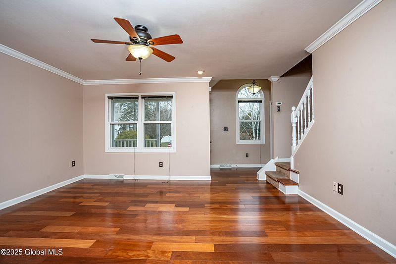 4th image of 15 Dunwoodie Road
