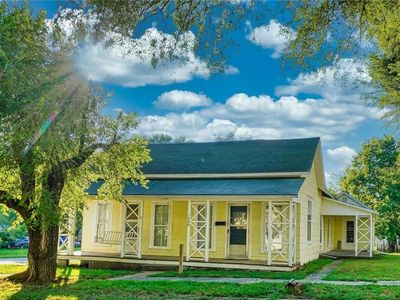 108 S Franklin St, Windsor, MO, 65360