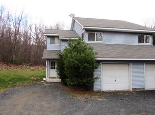 54 Jeronimo Ct, Wurtsboro, NY 12790