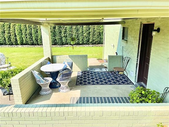 3rd image of 1416 Beech Dr