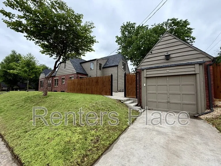 1904 S Yorktown Ave — Photo 4