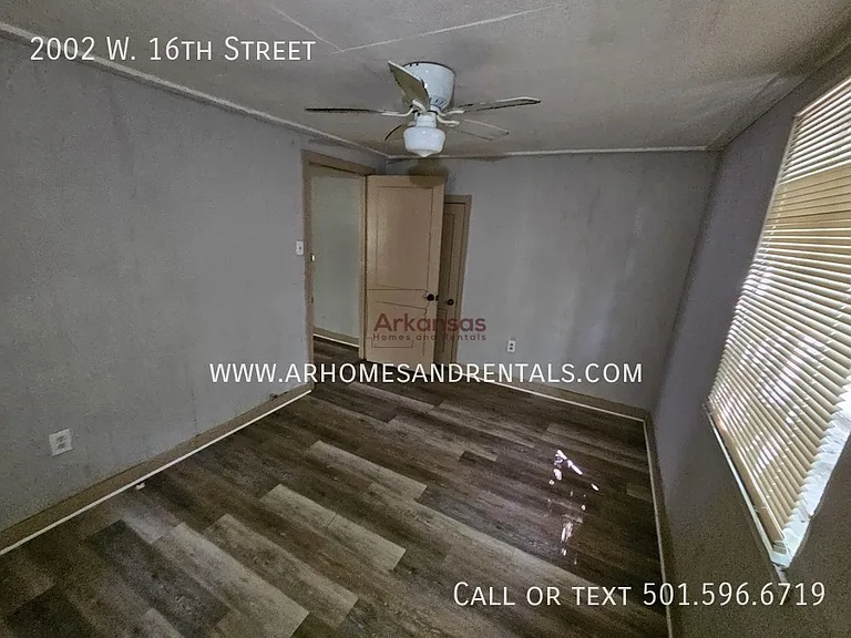 2002 W 16th St — Photo 18