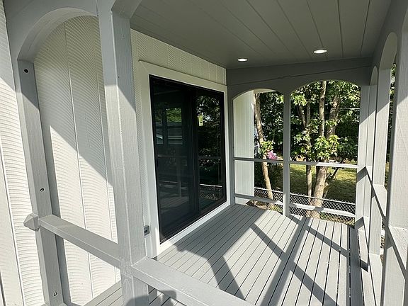 5th image of 416 Princeton Dr