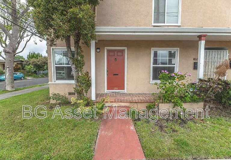 2301 8th St — Photo 19