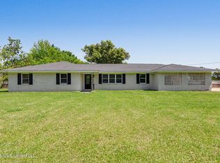 6224 Ehelers St, Moss Pt, MS 39563
