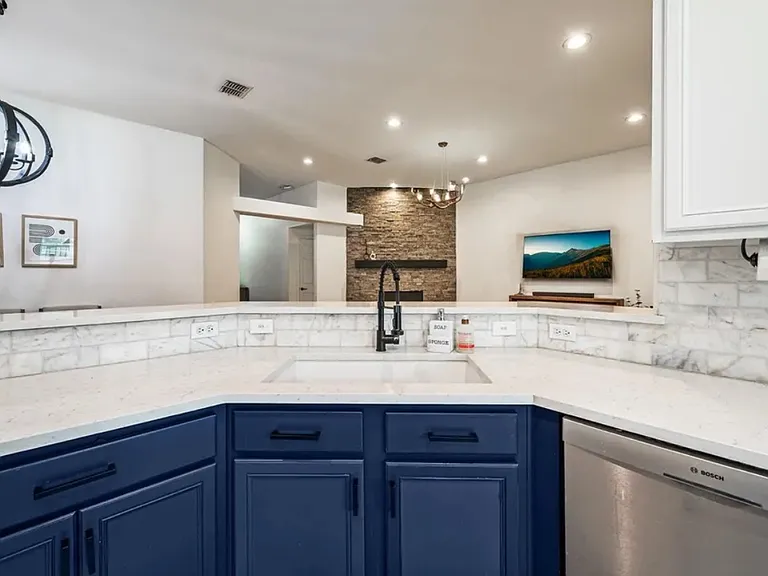 8309 Green Ash Dr — Photo 23