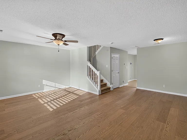 80 Tannenbaum Cir — Photo 9