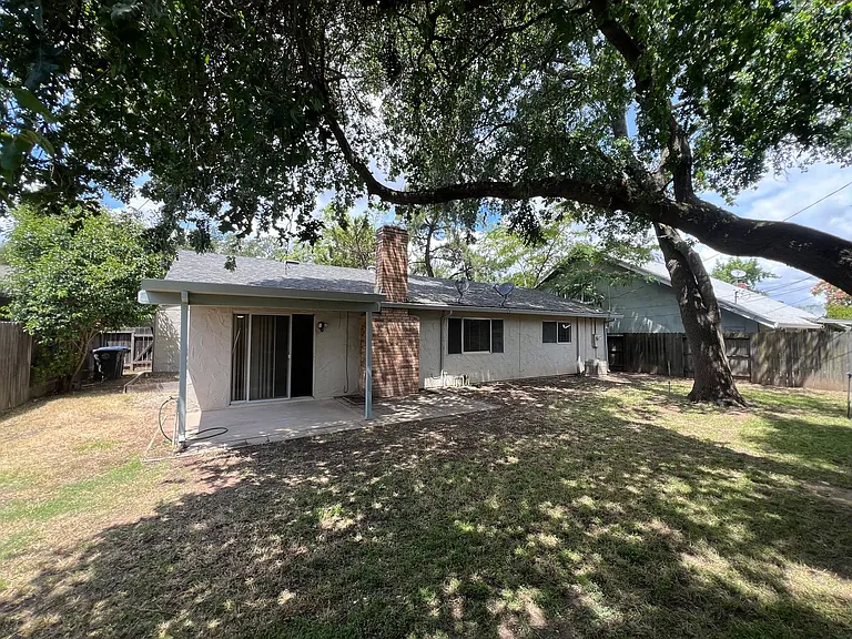 7120 Van Maren Ln — Photo 17