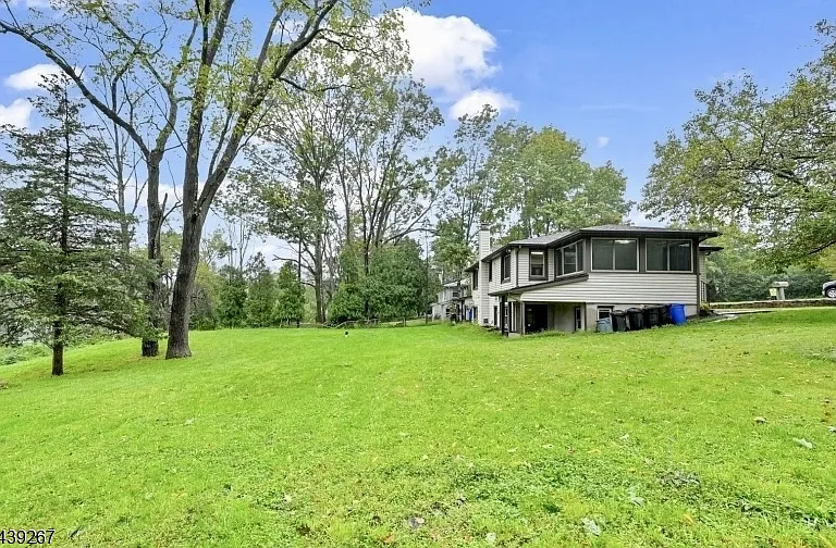 14 Sharon Ct — Photo 23