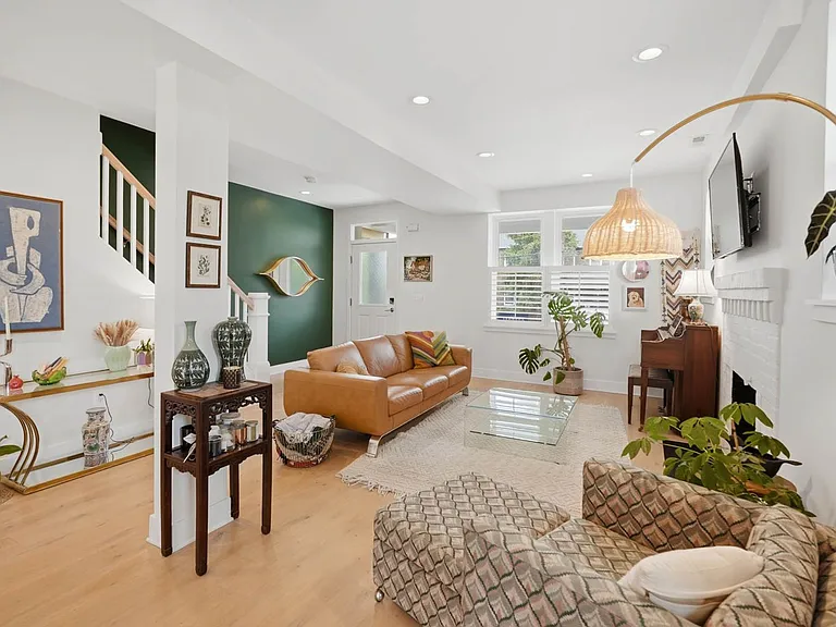 5521 3rd St NW #2 — Photo 4