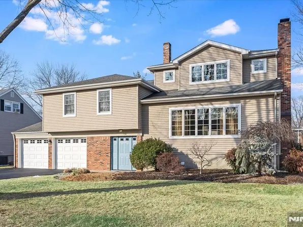 20 Ruckner Rd, Westwood, NJ 07675