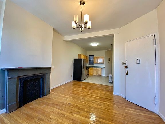 4th image of 81 Underhill Ave #L3