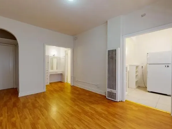 21 Westminster Ave, Venice, CA