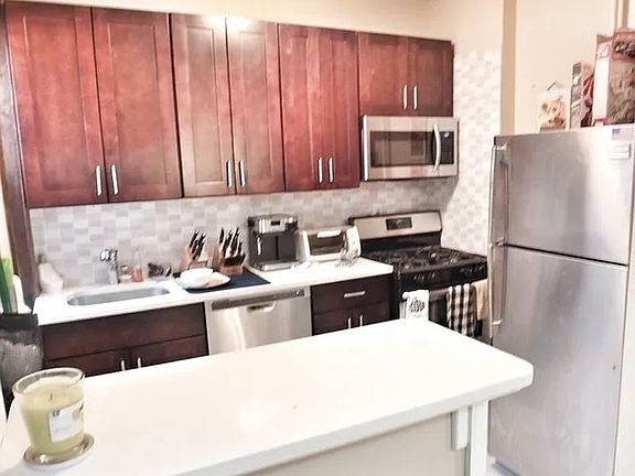5th image of 25-43 22nd St #2F