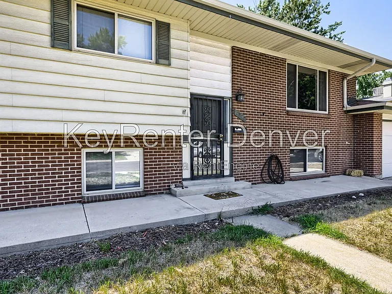 6313 Pierson St — Photo 2