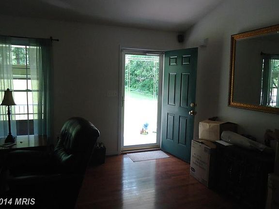 4th image of 8911 Robert E Lee Dr