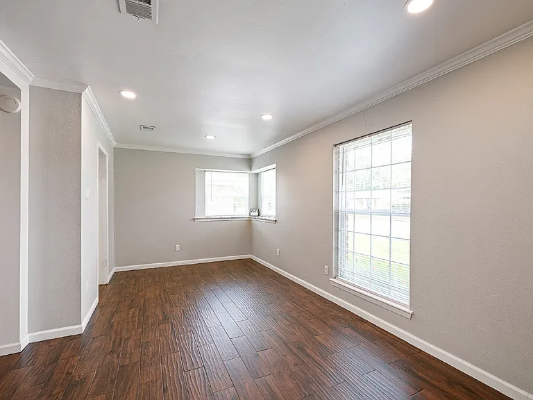 11806 Murr Way — Photo 7