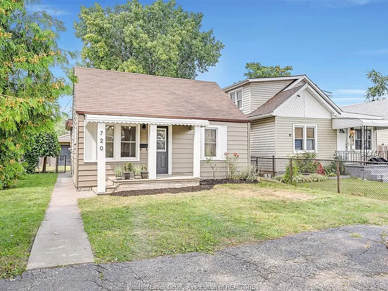 720 Bensette St — Photo 1