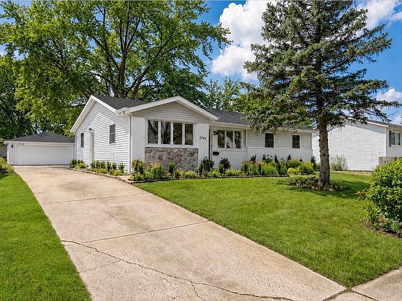4th image of 8766 S 83rd Ct