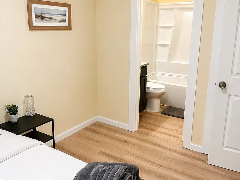 427 Holly St NW #1 — Photo 10