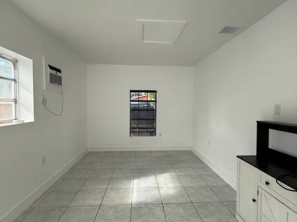 9384 SW 184th Ter, Cutler Bay, FL 33157