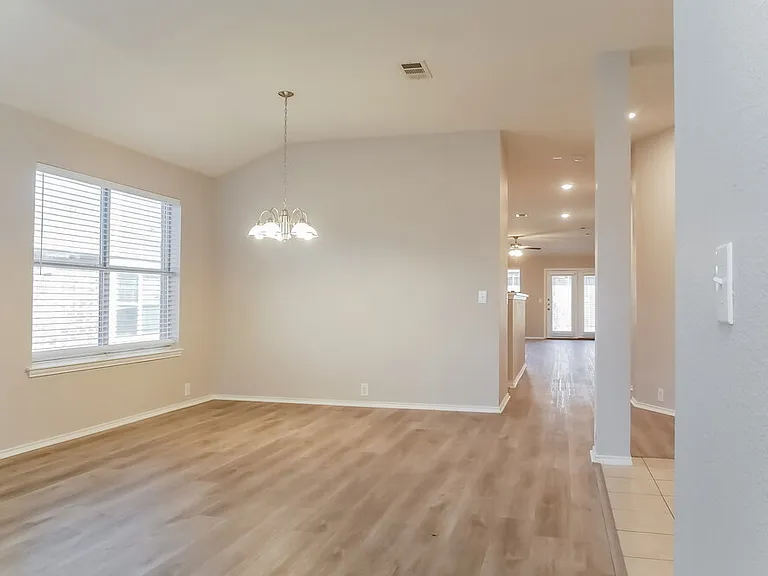 4004 Sonoma Dr — Photo 6