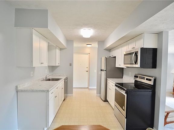 3rd image of 29-2 Great Wood Ct