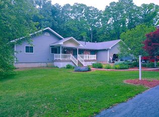38 Gilligan Rd, East Greenbush, NY 12061