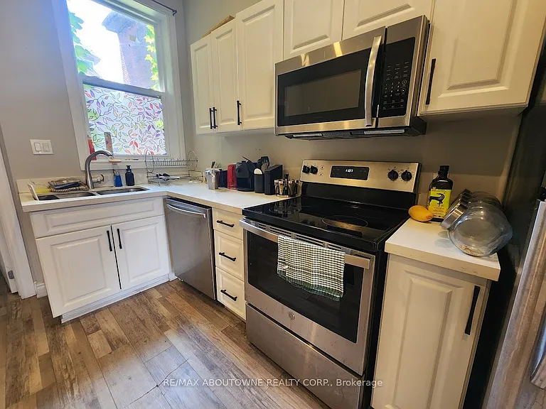 498 Main St E #1A — Photo 7