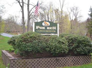 409 Fox Run Ln, Carmel, NY 10512