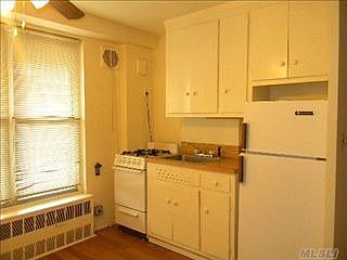 4th image of 3511 85th St APT 8N