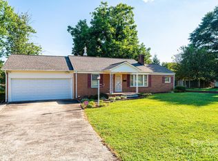 1837 5th Ave SW, Hickory, NC 28602