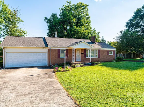 1837 5th Ave SW, Hickory, NC 28602