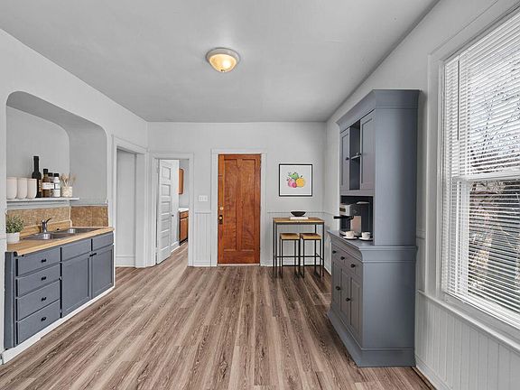 4th image of 2932 N Holton St #B