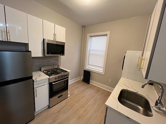 3rd image of 134 Corbin Ave #31E