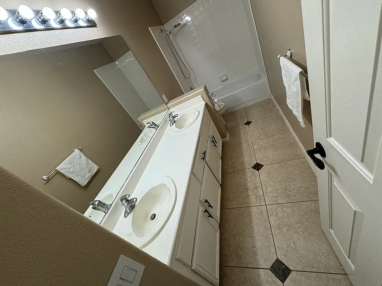 6657 Shadow Cove Ave — Photo 16