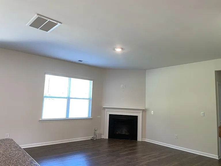514 Gammon Ln — Photo 3
