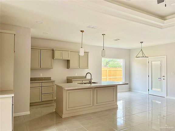 3rd image of 6404 N La Villita St