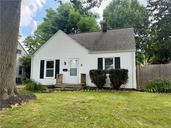 839 Sarcee Ave, Akron, OH 44305