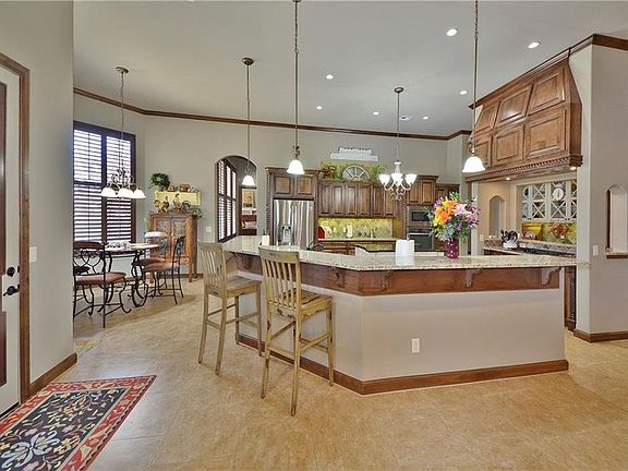 5th image of 3024 Thornbrooke Blvd
