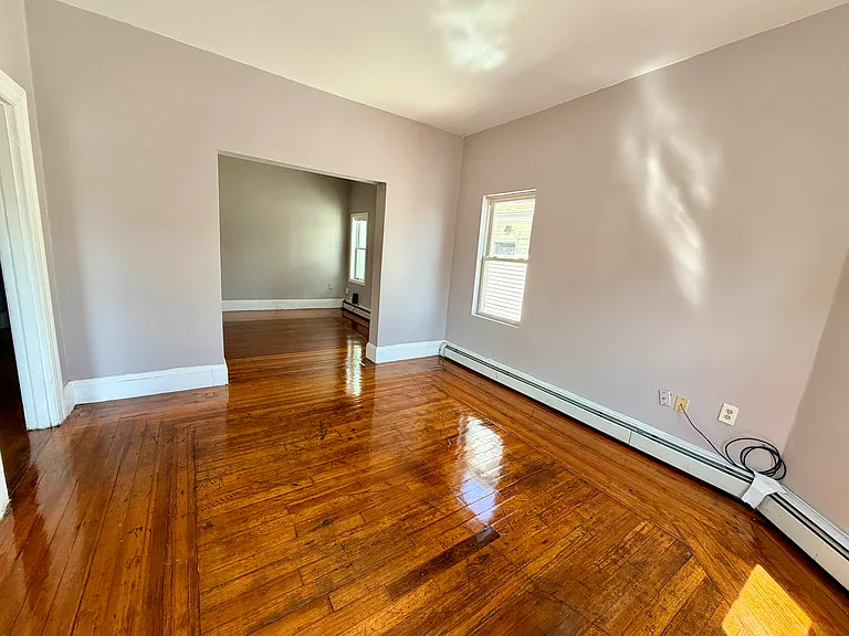 11 Hanover St #2 — Photo 4