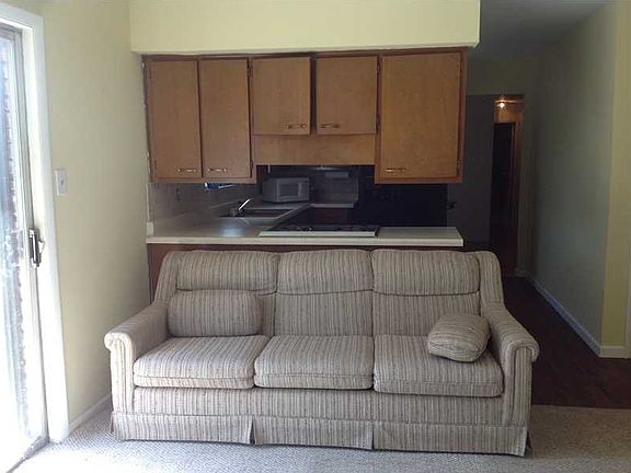 4th image of 5915 Gifford St