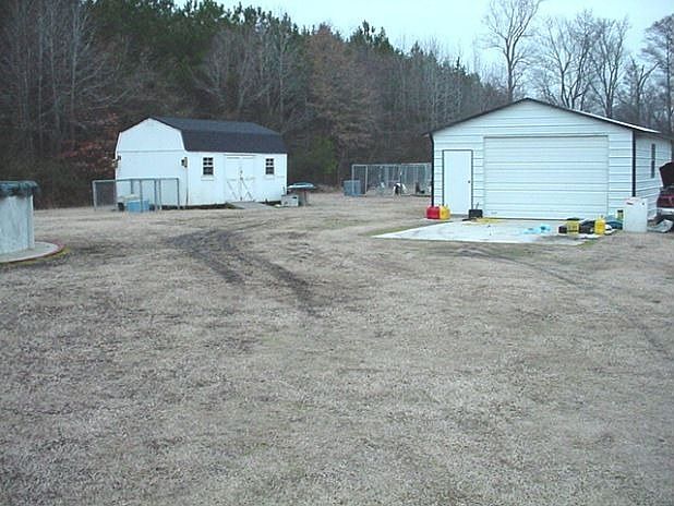 2nd image of 1467 Millpond Rd