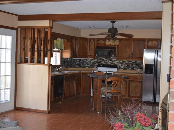 4th image of 700 Black Acre Ln