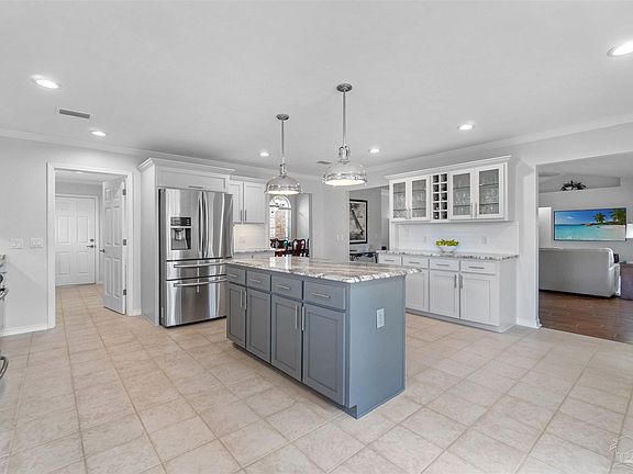 3rd image of 6021 Firefly Dr