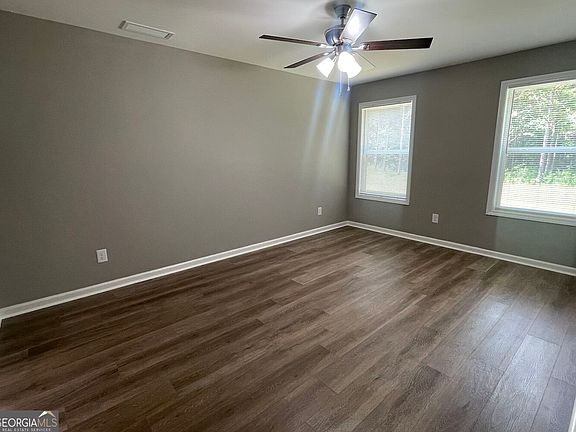 5th image of 4599 Lexington Rd