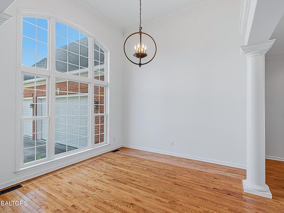 5th image of 267 Paradise Ln